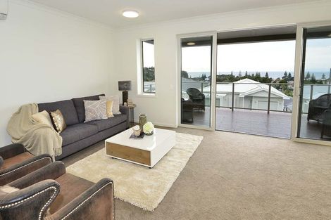 Photo of property in 45 Panorama Heights, Orewa, 0931