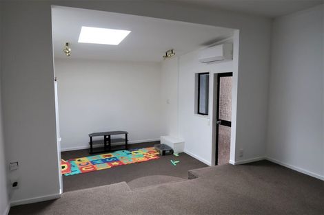 Photo of property in 282 Maungaraki Road, Maungaraki, Lower Hutt, 5010