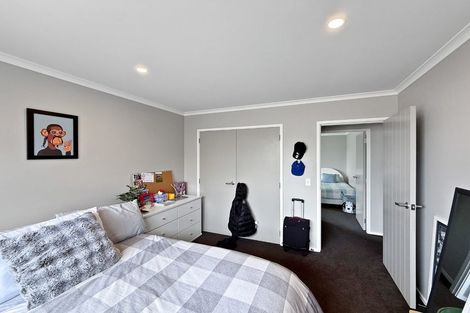 Photo of property in 17 Poulson Grove, Trentham, Upper Hutt, 5018