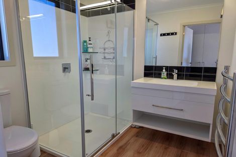 Photo of property in 1 Manning Place, Lake Tekapo, 7999