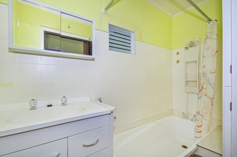 Photo of property in 223 One Tree Point Road, One Tree Point, 0118