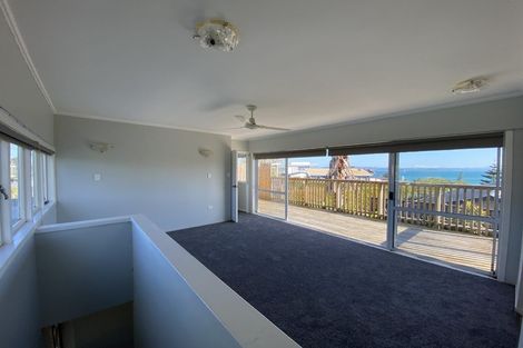 Photo of property in 1412 Whangaparaoa Road, Army Bay, Whangaparaoa, 0930