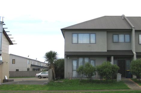Photo of property in 4 Rhone Avenue, Te Atatu Peninsula, Auckland, 0610