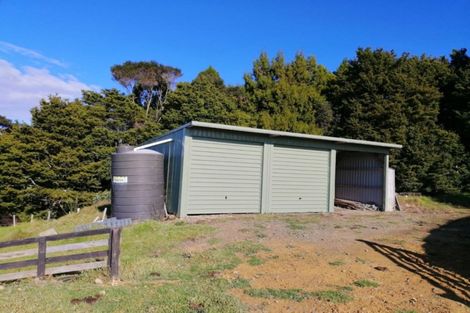 Photo of property in 68 Ranui Road, Karetu, 0283