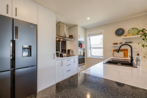 Photo of property in 5 Grenache Way, Kumeu, 0810