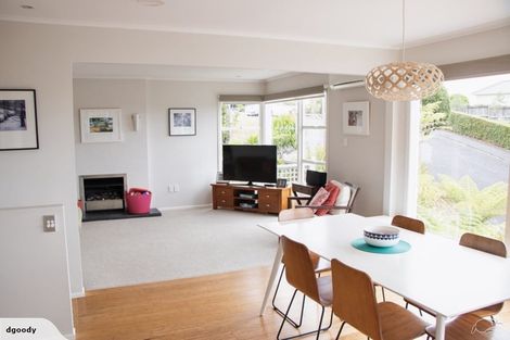 Photo of property in 58 Fowler Street, Northcote, Auckland, 0627