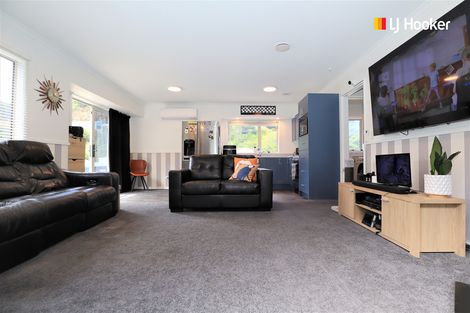 Photo of property in 338 Kaikorai Valley Road, Bradford, Dunedin, 9011