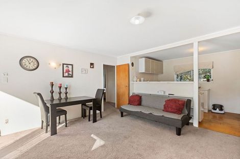 Photo of property in 2/18 Bevyn Street, Castor Bay, Auckland, 0620