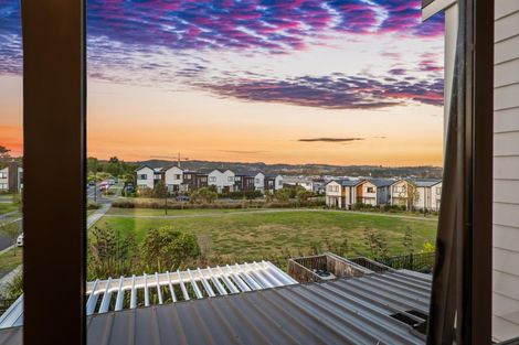 Photo of property in 14b Dida Park Drive, Kumeu, 0810