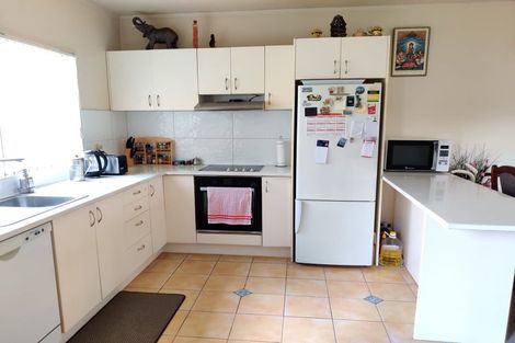 Photo of property in 14 Butia Avenue, Henderson, Auckland, 0612