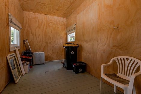 Photo of property in 11 Bevan Street, Woodville, 4920