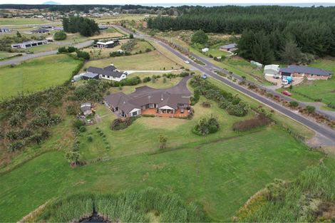 Photo of property in 68 Waitarere Rise Avenue, Waitarere, Levin, 5510