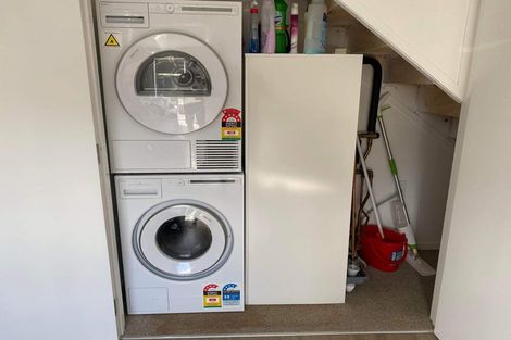 Photo of property in 1/60 Hepburn Road, Glendene, Auckland, 0602