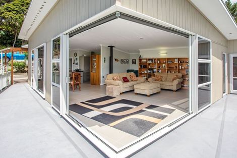 Photo of property in 56 Puriri Road, Te Kouma, Coromandel, 3581