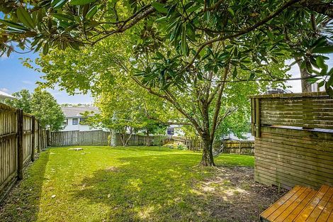 Photo of property in 241 Glengarry Road, Glen Eden, Auckland, 0602