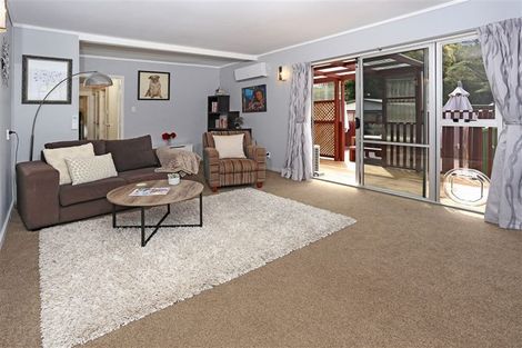 Photo of property in 26 Wirihana Road, Titirangi, Auckland, 0604