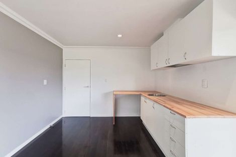Photo of property in 2/5 Nigel Road, Browns Bay, Auckland, 0630