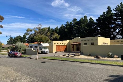 Photo of property in 21 Amoka Crescent, Parklands, Christchurch, 8083