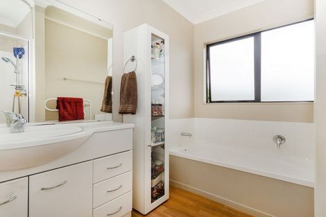 Photo of property in 28a Saint Johns Avenue, Tuakau, 2121