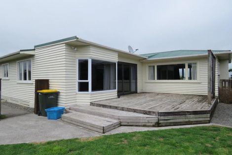 Photo of property in 15 York Crescent, Westown, New Plymouth, 4310