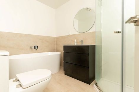 Photo of property in 2/535 Swanson Road, Ranui, Auckland, 0612