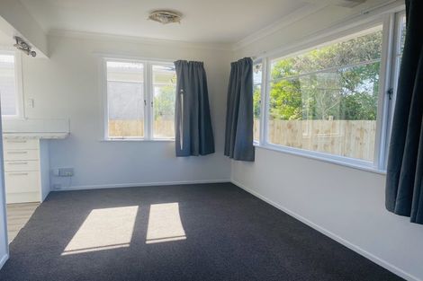 Photo of property in 79 Dale Crescent, Pakuranga, Auckland, 2010