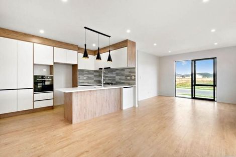 Photo of property in 4 Kapia Road, Westgate, Auckland, 0614