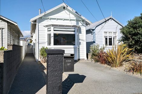 Photo of property in 187 Onepu Road, Lyall Bay, Wellington, 6022
