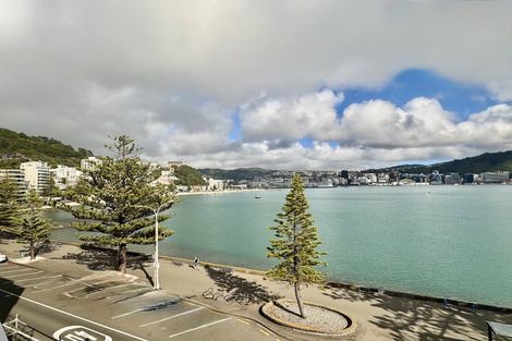 Photo of property in 322 Oriental Parade, Oriental Bay, Wellington, 6011