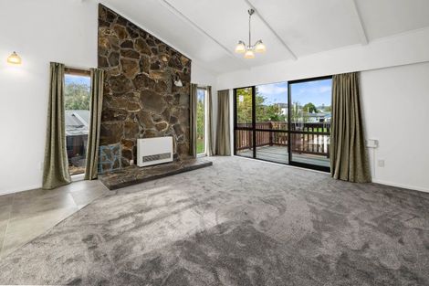 Photo of property in 2 Thackeray Place, Owhata, Rotorua, 3010