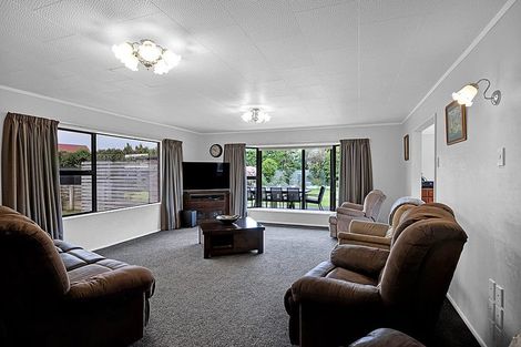 Photo of property in 11 County Drive, Hawera, 4610