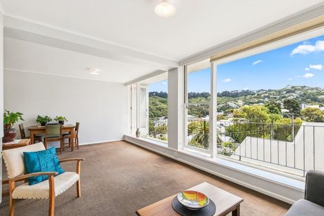 Photo of property in Hamilton Court Flats, 1/47 Hamilton Road, Hataitai, Wellington, 6021