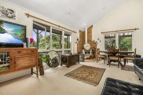 Photo of property in 15 Wyvern Place, Glenfield, Auckland, 0629