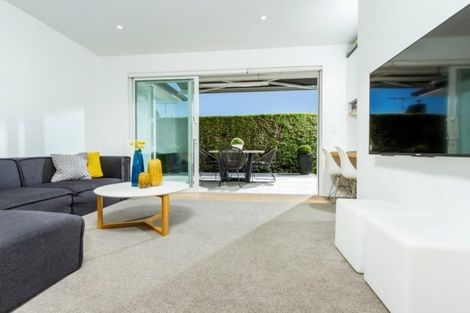 Photo of property in 12 Kitchener Road, Takapuna, Auckland, 0622