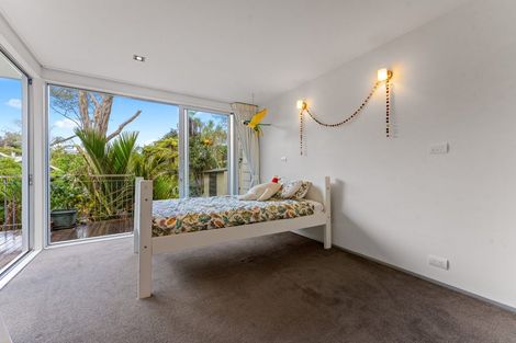Photo of property in 12b Parr Terrace, Castor Bay, Auckland, 0620