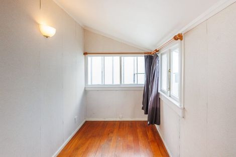 Photo of property in 69 Chelwood Street, Takaro, Palmerston North, 4412