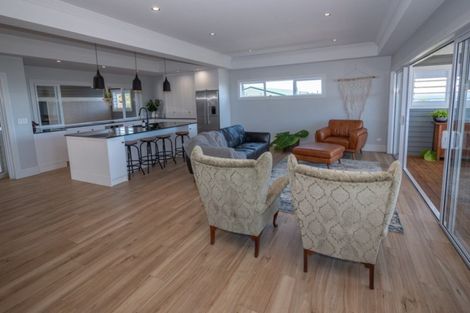 Photo of property in 5 Christine Drive, Coopers Beach, 0420