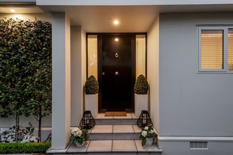 Photo of property in 2/24 Thornycroft Street, Fendalton, Christchurch, 8052