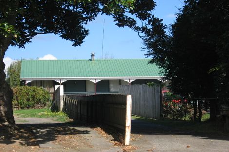 Photo of property in 1/26 Queen Mary Avenue, New Lynn, Auckland, 0600