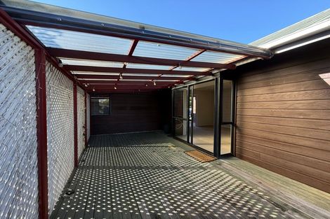 Photo of property in 147 Botany Road, Botany Downs, Auckland, 2010