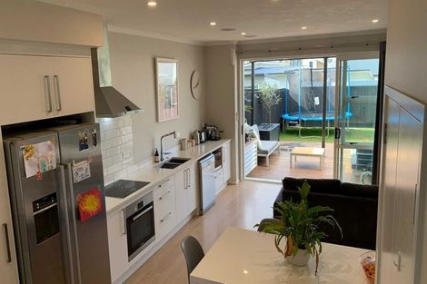 Photo of property in 10 Touhou Road, Hobsonville, Auckland, 0616