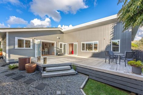 Photo of property in 12 Rawene Street, Waikanae, 5036