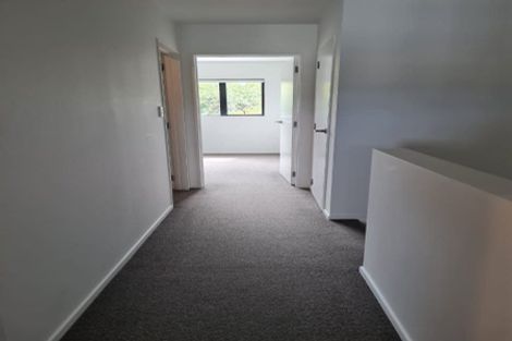 Photo of property in 2/6 South Pacific Place, Henderson, Auckland, 0612