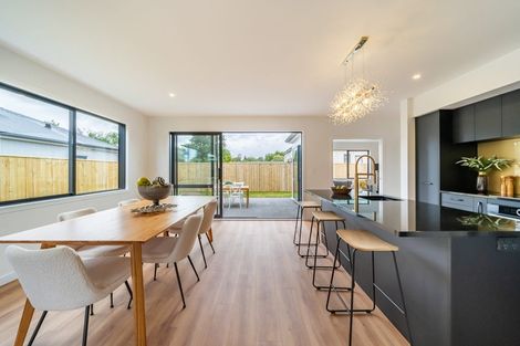 Photo of property in 47b Heretaunga Square, Silverstream, Upper Hutt, 5019