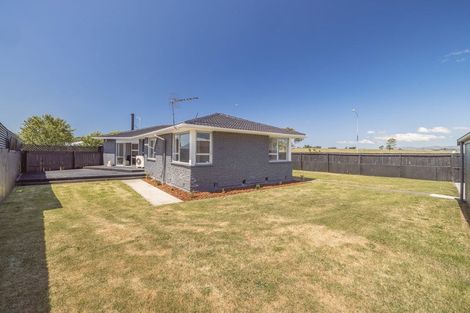 Photo of property in 60 Saint Heliers Crescent, Aranui, Christchurch, 8061