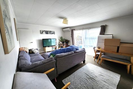 Photo of property in 60 Burundi Avenue, Clendon Park, Auckland, 2103