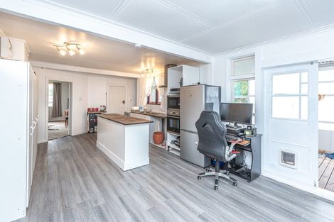 Photo of property in 40 Hussey Street, Waverley, 4510