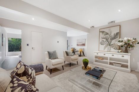 Photo of property in 3 Trident Place, Shelly Park, Auckland, 2014