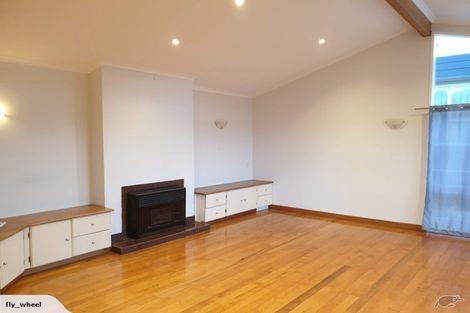 Photo of property in 109 Sylvan Avenue, Northcote, Auckland, 0627