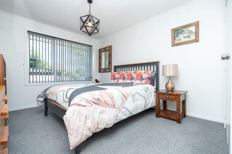 Photo of property in 2 Partington Place, Beerescourt, Hamilton, 3200